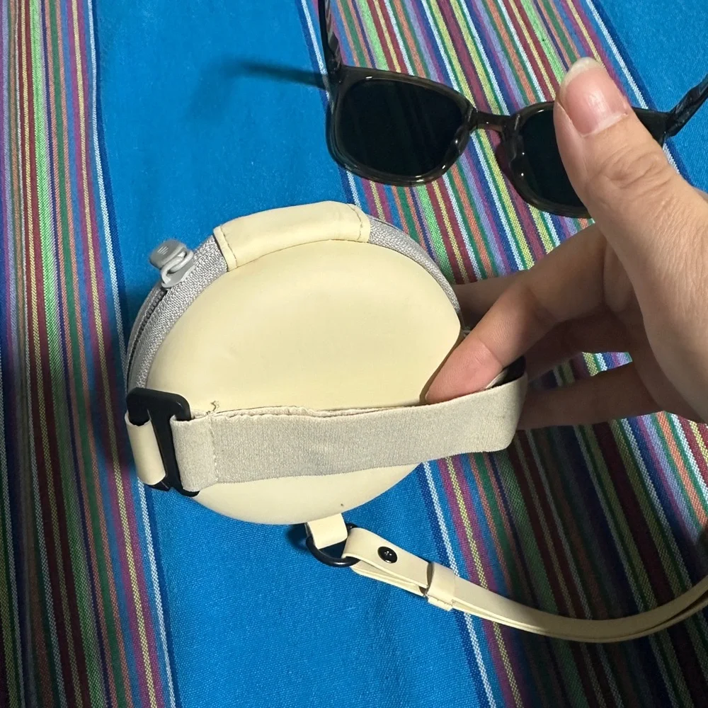 BENEUNDER Folding sunglasses with Carrying Case